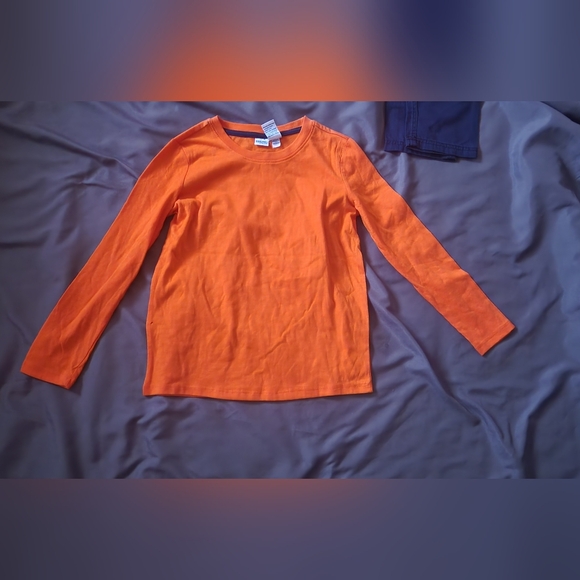 Clothes Bundle - Picture 2 of 4